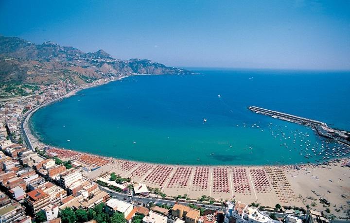 B&B A casa di amici Giardini Naxos Exterior foto