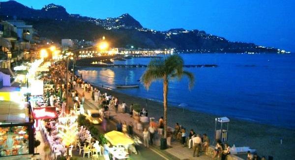 B&B A casa di amici Giardini Naxos Exterior foto