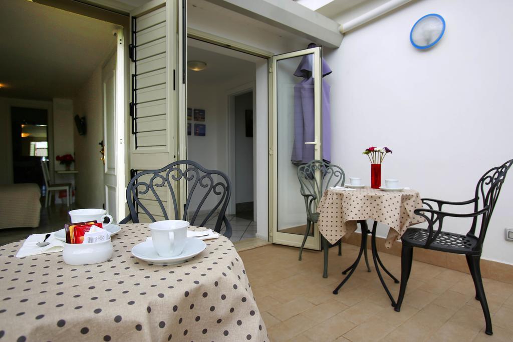 B&B A casa di amici Giardini Naxos Exterior foto